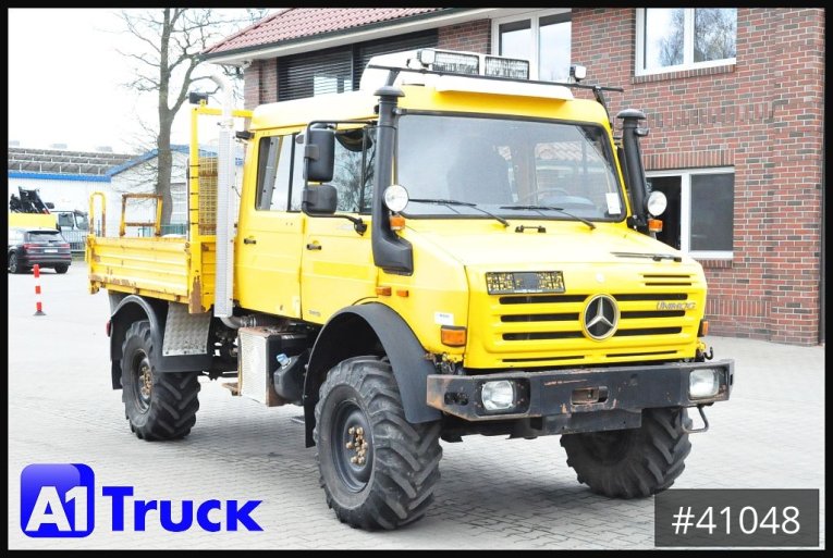 Unimog - Pritsche - LKW > 7.5 - U4000, 437/25 4x4, Pritsche, Doka, Allrad 6 Sitze, 